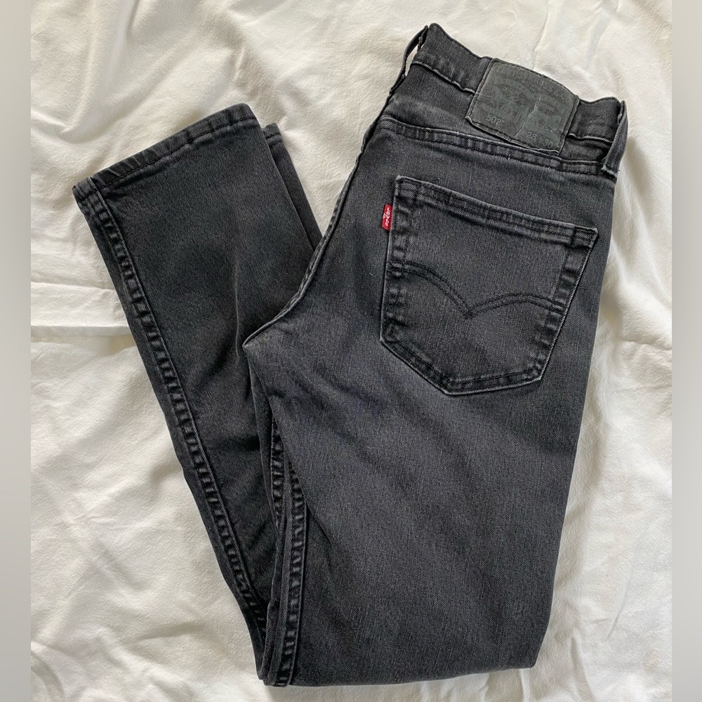 Levi’s 502 Jeans